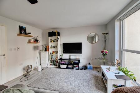 2 bedroom Flat to let in Paxton Drive, Ashton Gate, Bristol, BS3