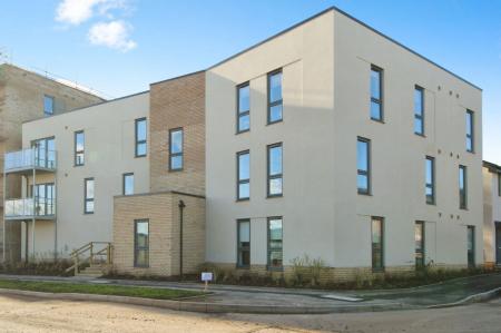 2 bedroom Flat to let in Clover Way, Stoke Gifford, Bristol, BS34