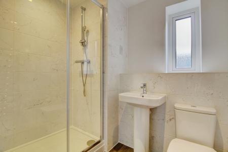 2 bedroom Flat to let in Clover Way, Stoke Gifford, Bristol, BS34