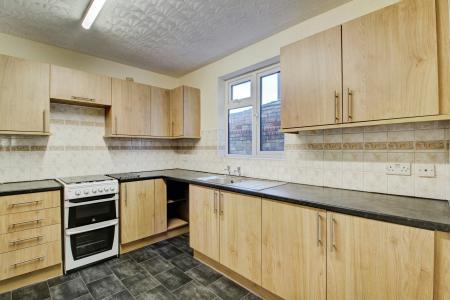 3 bedroom Terraced House to let in Montrose Park, Brislington, Bristol, BS4