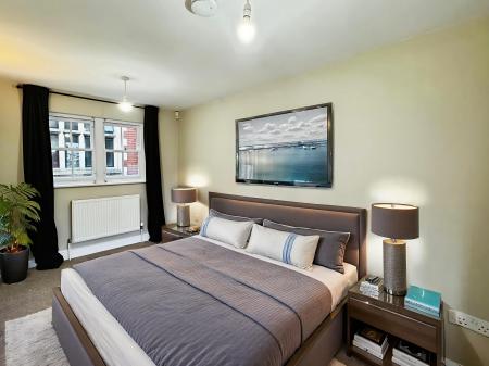 3 bedroom Town house to let in Redcross Lane, Old Market, Bristol, BS2