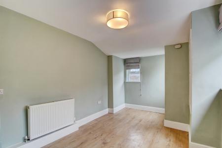 4 bedroom Terraced House to let in Gloucester Road, Horfield, Bristol, BS7