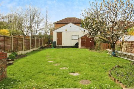 3 bedroom Semi-detached house to let in Wallscourt Road, Filton, Bristol, BS34