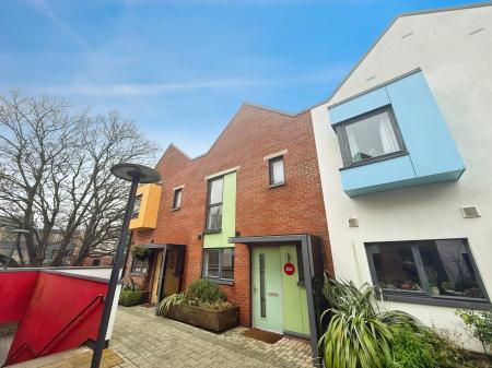 3 bedroom Terraced House for sale in Paintworks, BS4