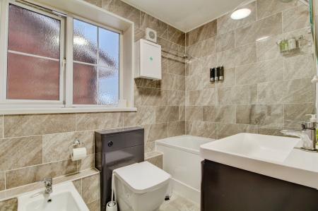 4 bedroom Semi-detached house to let in Silverbirch Close, Little Stoke, Bristol, BS34