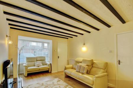 4 bedroom Semi-detached house to let in Silverbirch Close, Little Stoke, Bristol, BS34