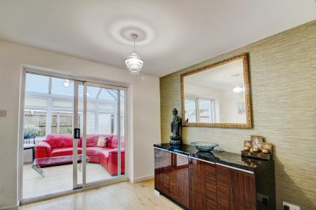 4 bedroom Semi-detached house to let in Silverbirch Close, Little Stoke, Bristol, BS34