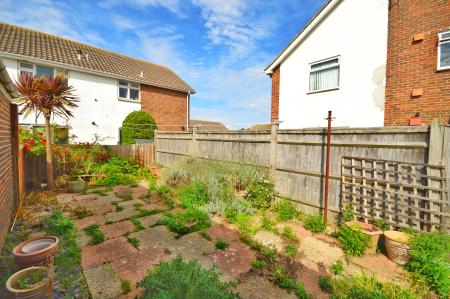 2 bedroom Maisonette for sale in Ophir Road, East Worthing, Worthing, BN11
