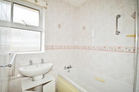 2 bedroom Maisonette for sale in Ophir Road, East Worthing, Worthing, BN11