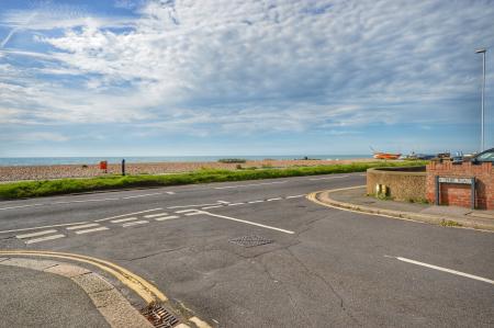 2 bedroom Maisonette for sale in Ophir Road, East Worthing, Worthing, BN11