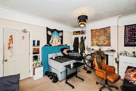 5 bedroom Terraced House for sale in Eastcourt Road, Worthing, BN14