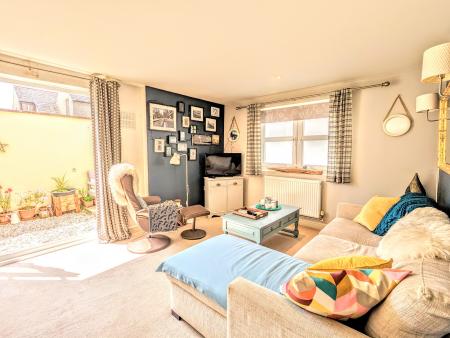 1 bedroom Flat to let in St. Dunstans Road, Worthing, BN13