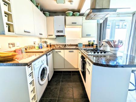 1 bedroom Flat to let in St. Dunstans Road, Worthing, BN13