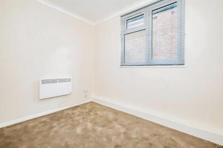1 bedroom Flat to let in Rowlands Road, Worthing, BN11