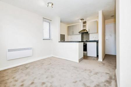 1 bedroom Flat to let in Rowlands Road, Worthing, BN11