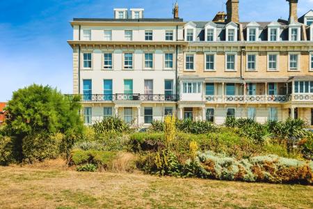 1 bedroom Flat to let in Heene Terrace, Worthing, BN11