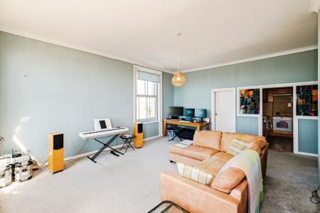 1 bedroom Flat to let in Heene Terrace, Worthing, BN11