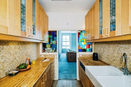 1 bedroom Flat to let in Heene Terrace, Worthing, BN11