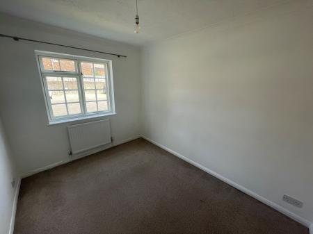 2 bedroom Flat to let in Loxley Gardens, Bulkington Avenue, Worthing, BN14