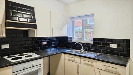 1 bedroom Flat to let in Bruce Avenue, Worthing, BN11