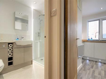 1 bedroom Flat to let in Boundary Road, Worthing, Worthing, BN11