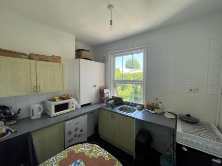 0 bedroom Studio flat to let in Newland Road, Worthing, BN11