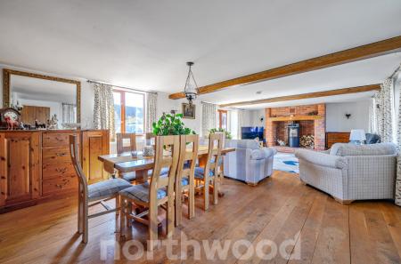 3 bedroom Semi-detached house for sale in The Granary, Acton Beauchamp