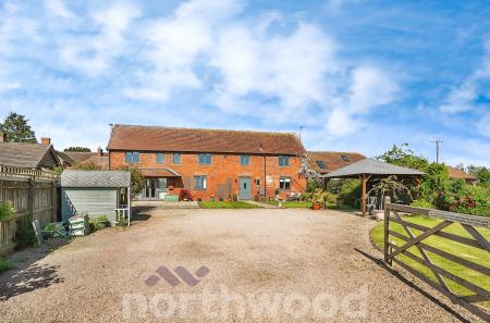 3 bedroom Semi-detached house for sale in The Granary, Acton Beauchamp