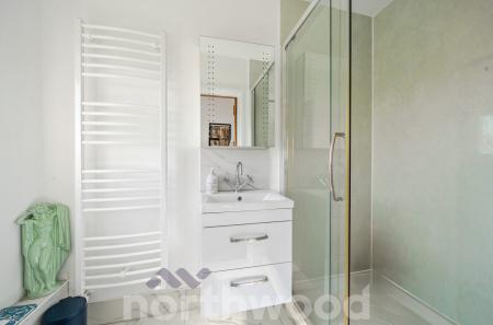 3 bedroom Semi-detached house for sale in The Granary, Acton Beauchamp