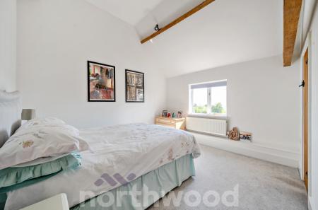 3 bedroom Semi-detached house for sale in The Granary, Acton Beauchamp
