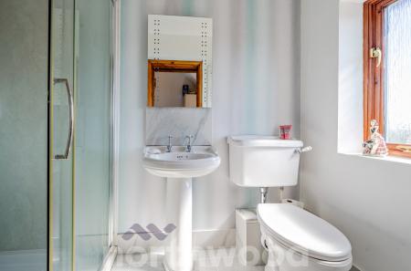 3 bedroom Semi-detached house for sale in The Granary, Acton Beauchamp