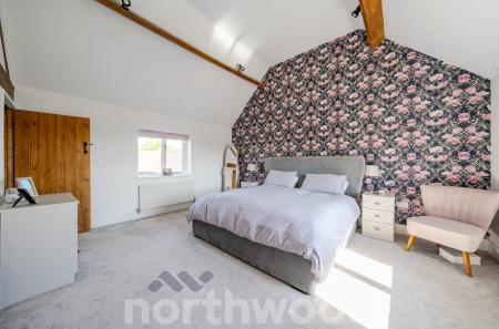 3 bedroom Semi-detached house for sale in The Granary, Acton Beauchamp