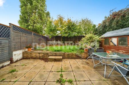 3 bedroom Semi-detached house for sale in Bath Road, Worcester, WR5