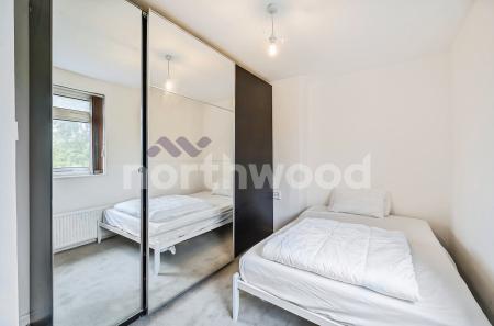 3 bedroom Semi-detached house for sale in Bath Road, Worcester, WR5