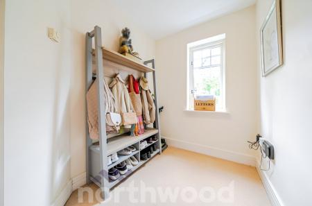 2 bedroom Apartment for sale in Hanbury House, Battenhall Road