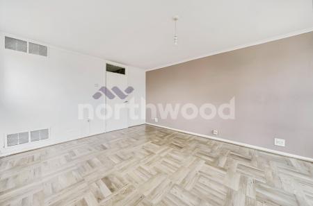 2 bedroom Ground floor maisonette for sale in Ullswater Close