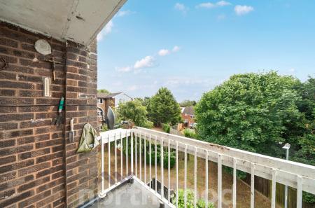 2 bedroom Duplex for sale in Ullswater Close, Warndon, WR4 9HN