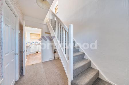 2 bedroom Semi-detached house for sale in Linden Road, Worcester, WR4