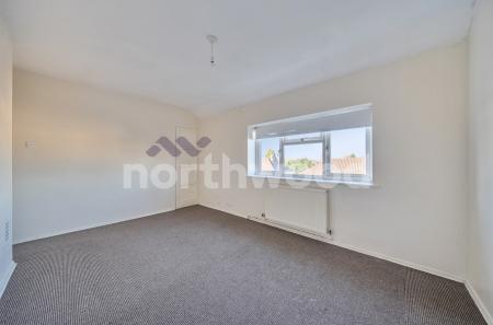 2 bedroom Semi-detached house for sale in Linden Road, Worcester, WR4