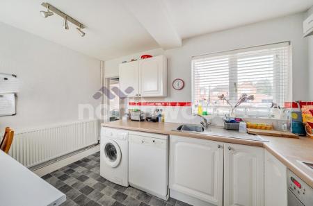 3 bedroom Semi-detached house for sale in Margaret Road, Worcester, WR2