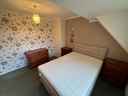 3 bedroom Semi-detached house to let in Broadfield Crescent, Fernhill Heath, Worcester, WR3