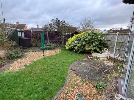 3 bedroom Semi-detached house to let in Broadfield Crescent, Fernhill Heath, Worcester, WR3