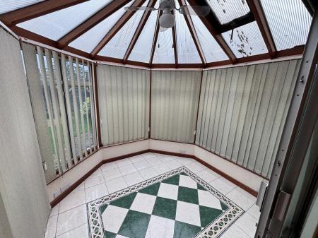 3 bedroom Semi-detached house to let in Broadfield Crescent, Fernhill Heath, Worcester, WR3