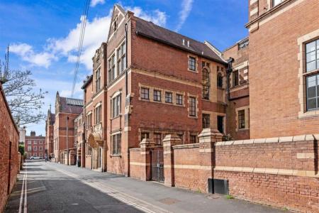 1 bedroom Apartment to let in Sansome Walk, City Centre, Worcester, WR1