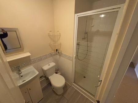 1 bedroom Flat to let in Battenhall Road, Battenhall, Worcester, WR5