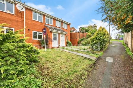 2 bedroom Terraced House for sale in Merrimans Court, Merrimans Hill, WR3 8AA
