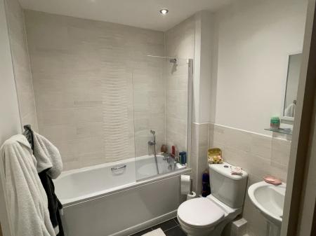 2 bedroom Flat to let in 32 The Lane, Barbourne, Worcester, WR1