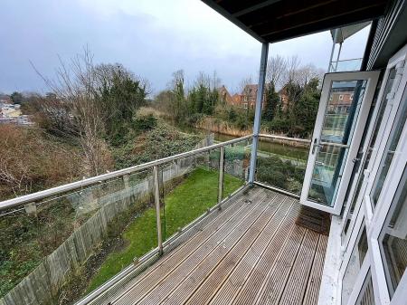 2 bedroom Flat to let in 32 The Lane, Barbourne, Worcester, WR1