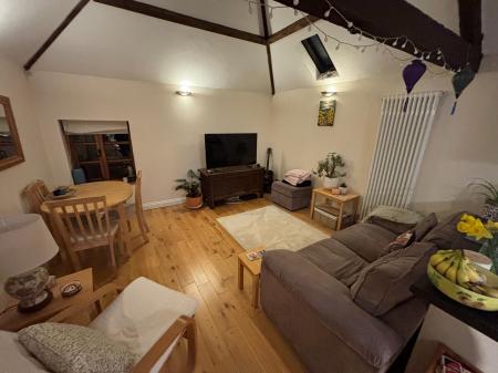 2 bedroom Character Property to let in Rose Bank, London Road, Worcester, WR5