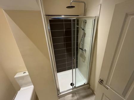 1 bedroom Flat to let in 2 Sebright Avenue, London Road, Worcester, WR5